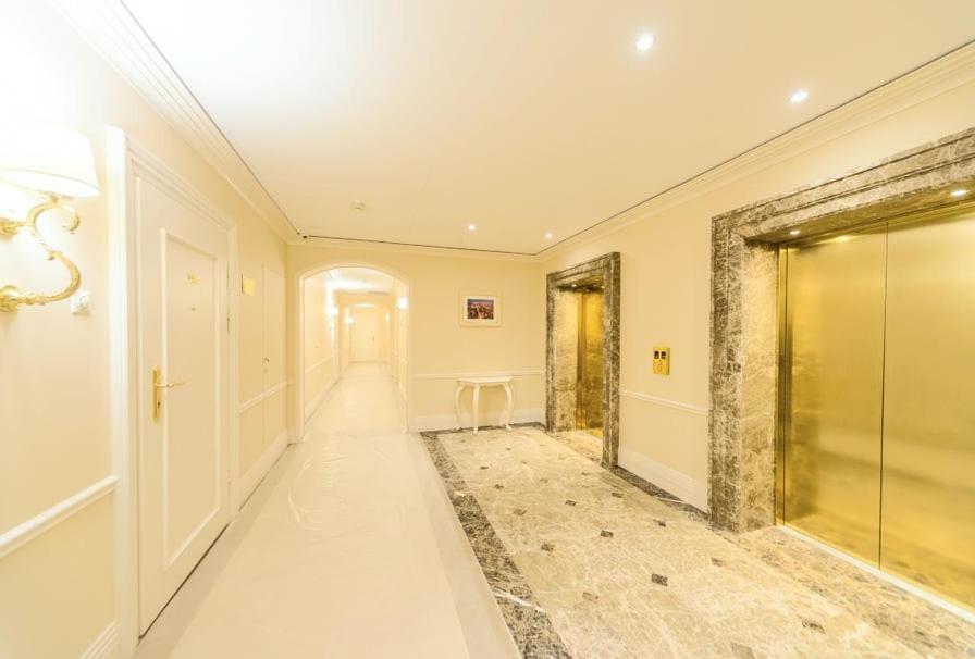 1 Room 60M2 Center Of Obolon Near River Side. 11 Floor Kiev Luaran gambar